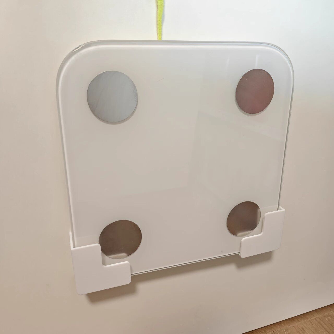 흰색 자가 접착식 체중계 벽걸이 홀더 공간 절약형 욕실 - Home Bathroom Scales 리뷰 및 가격